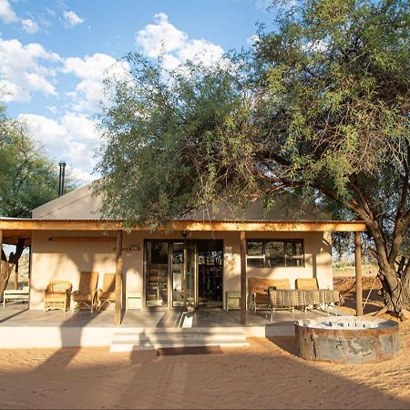 Zoutpanputs Game Lodge Askham Exterior foto