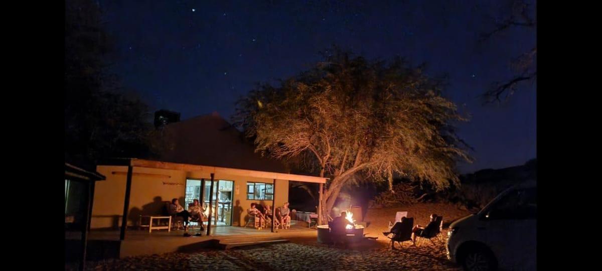 Zoutpanputs Game Lodge Askham Exterior foto